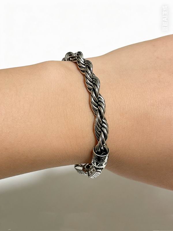 LV Bracelet 04yxs420 (5)