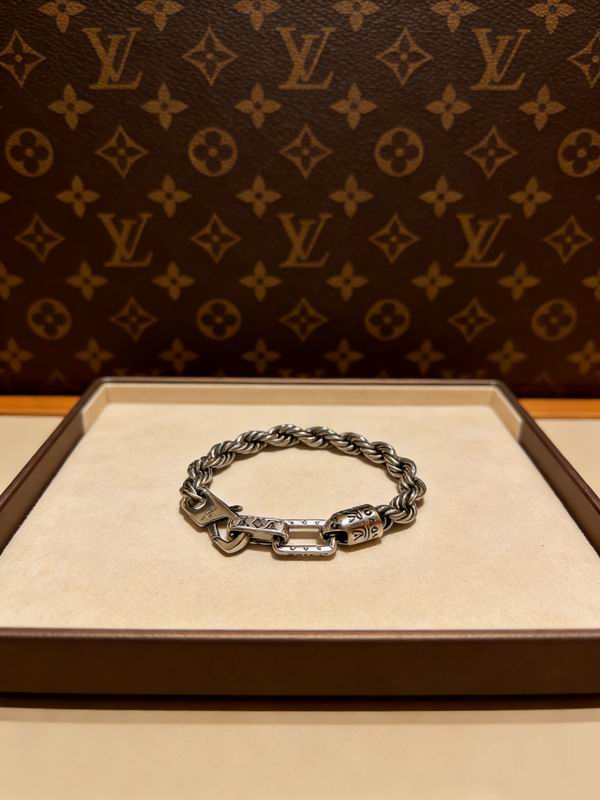 LV Bracelet 04yxs420 (8)