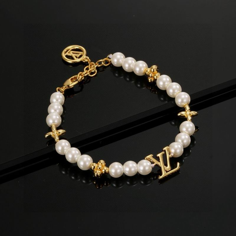 LV Bracelet 04yxs424 (1)