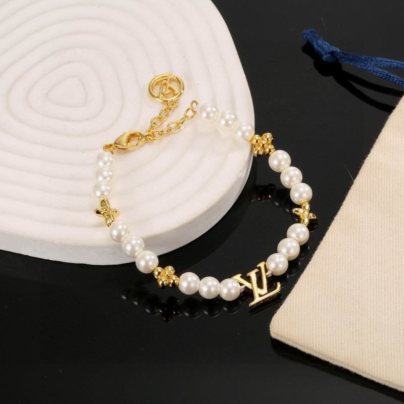 LV Bracelet 04yxs424 (4)