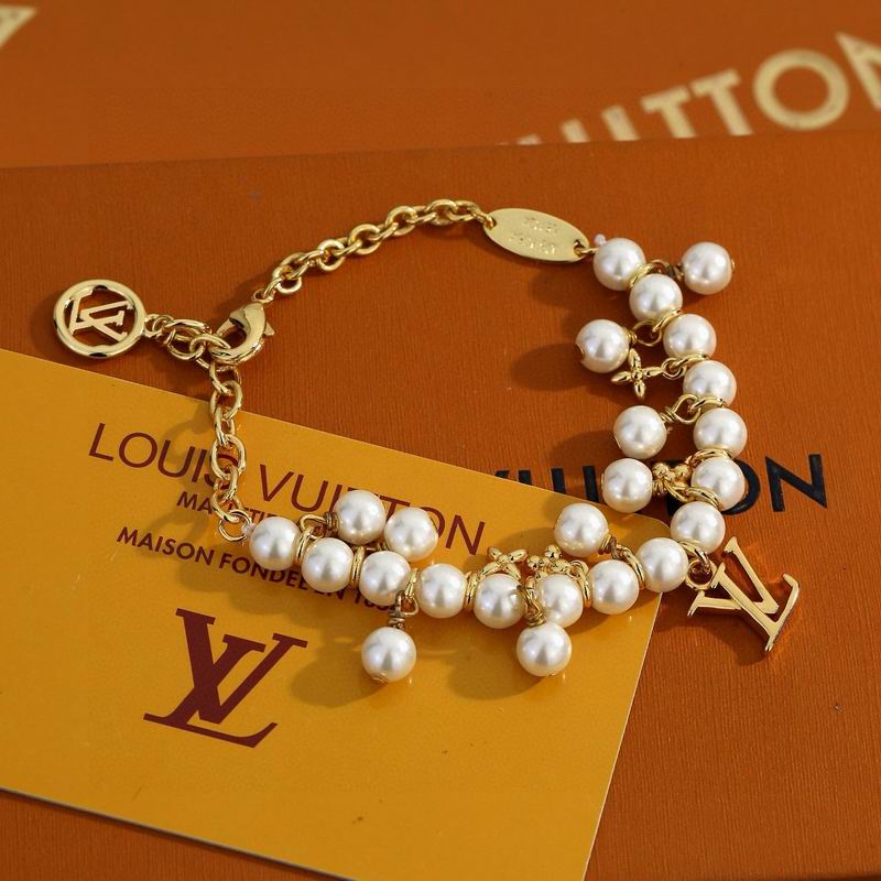 LV Bracelet 04yxs426 (1)