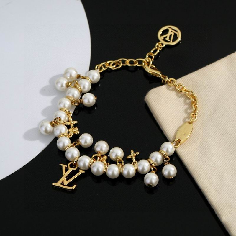 LV Bracelet 04yxs426 (8)