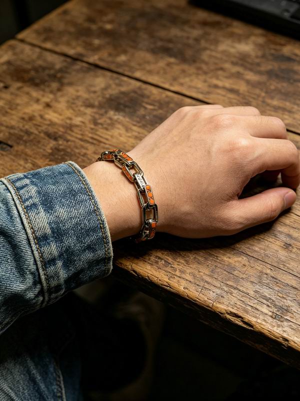LV Bracelet 04yxs432 (5)