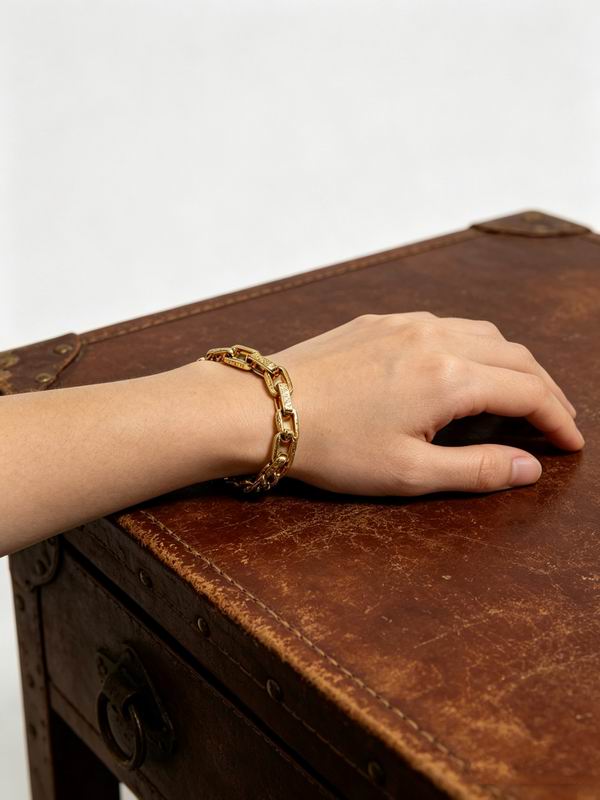 LV Bracelet 04yxs433 (5)