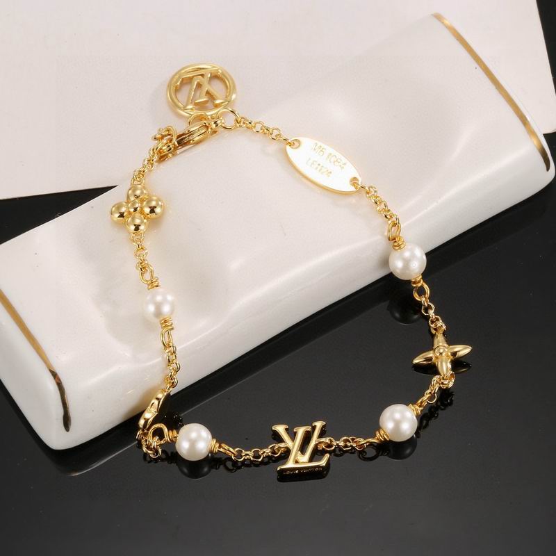 LV Bracelet 04yxs441 (2)