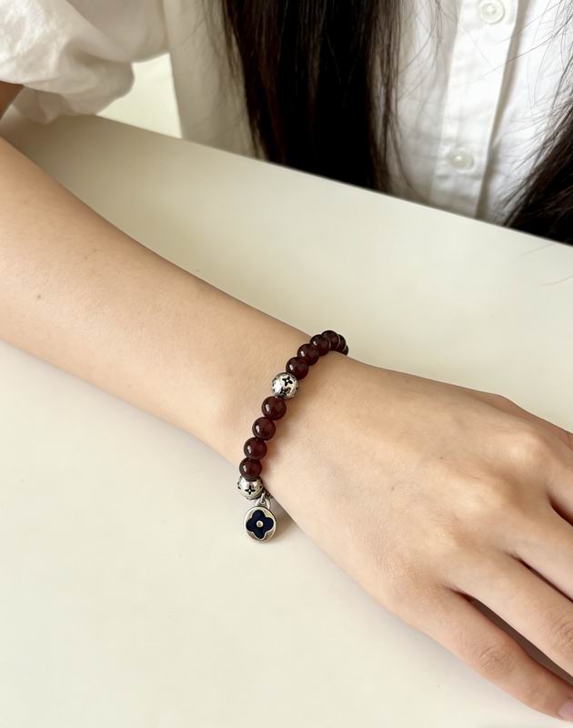 LV Bracelet 04yxs62 (4)