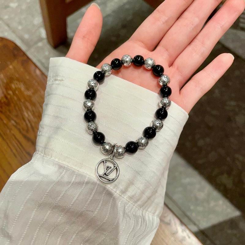 LV Bracelet 04yxs69 (4)