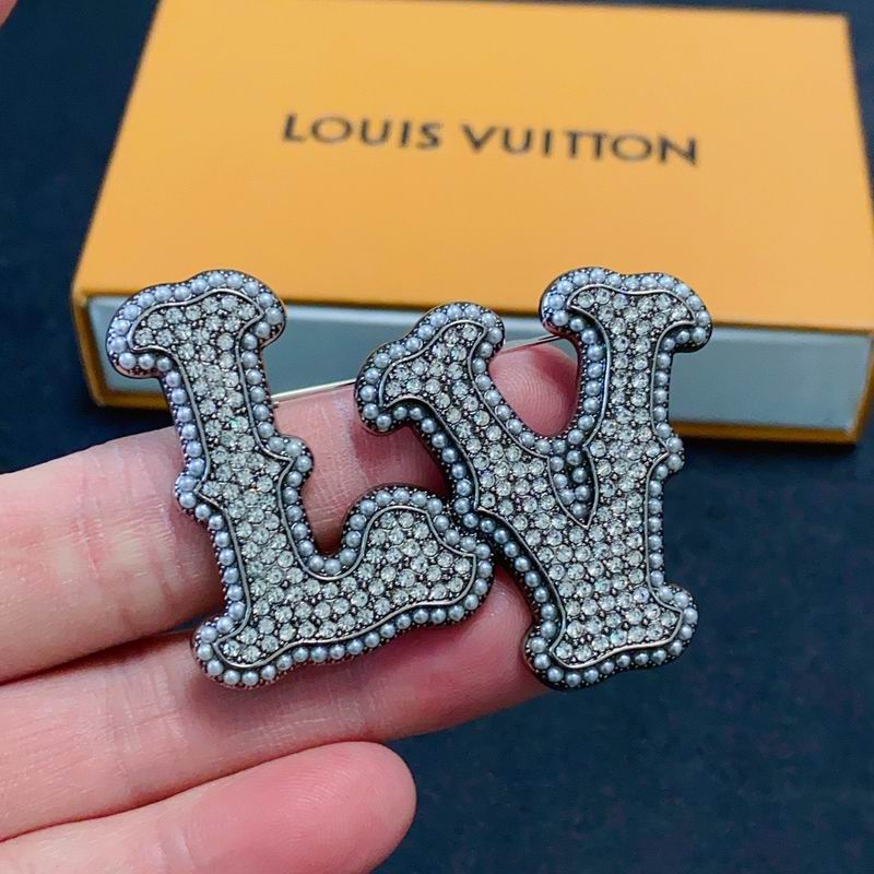 LV Brooch 03yxs02 (6)