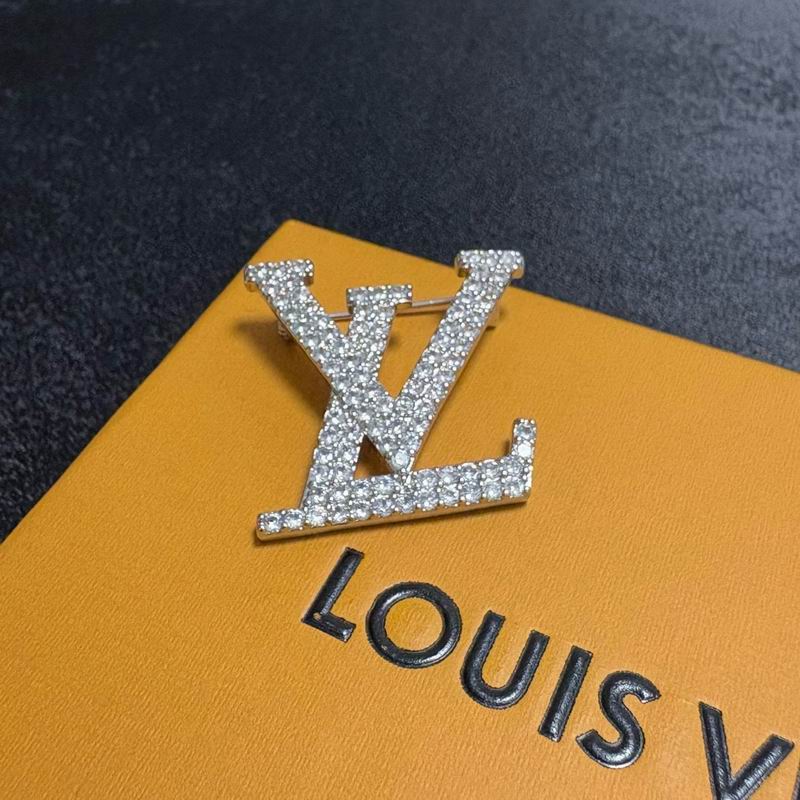 LV Brooch 03yxs03 (2)