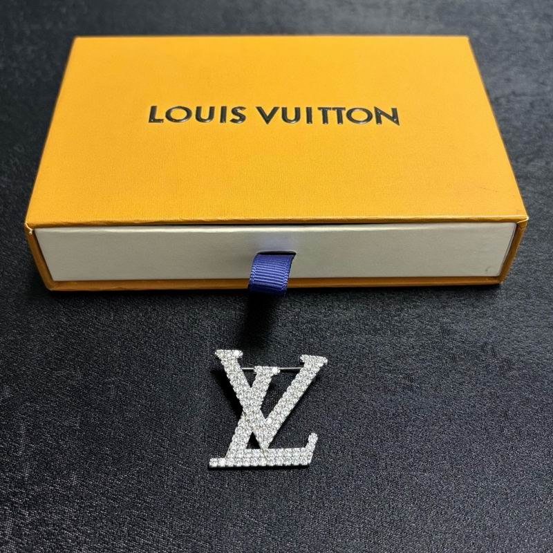 LV Brooch 03yxs03 (7)