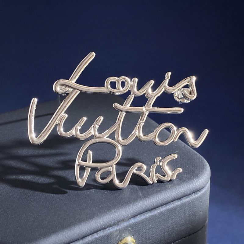LV Brooch 03yxs07 (4)