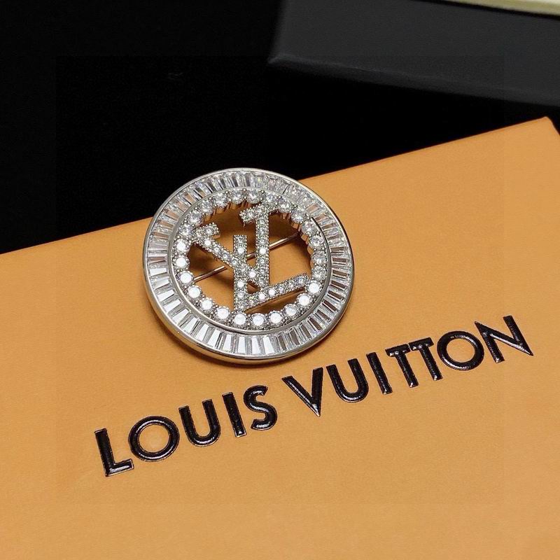 LV Brooch 04yxs08 (6)