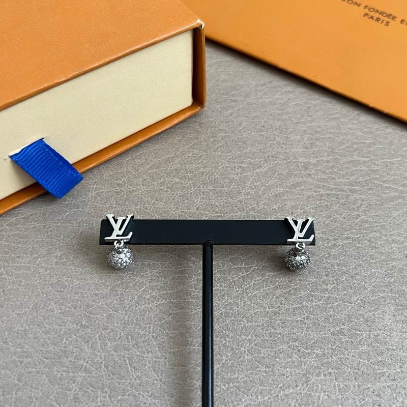 LV Earring 03yxs34 (5)