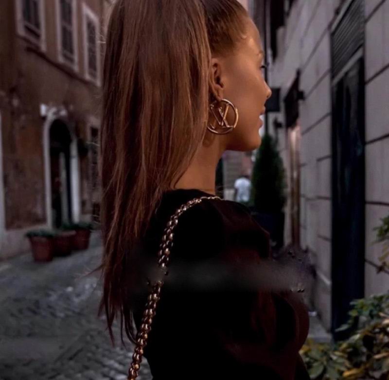 LV Earring 03yxs35 (6)