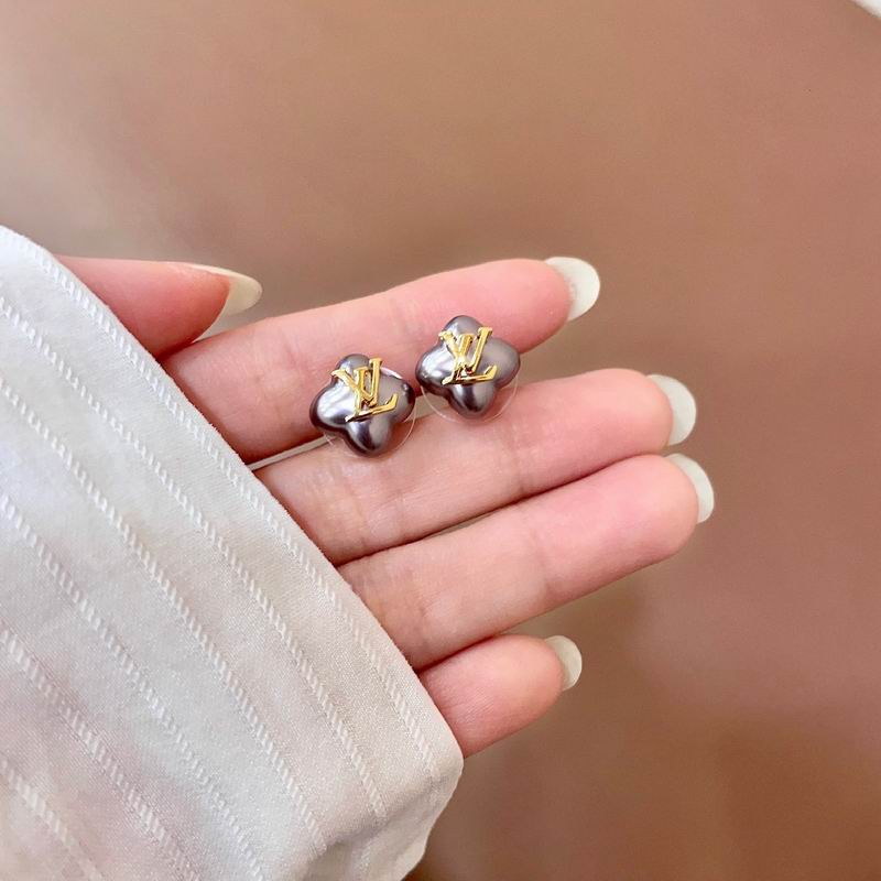 LV Earring 03yxs48 (1)
