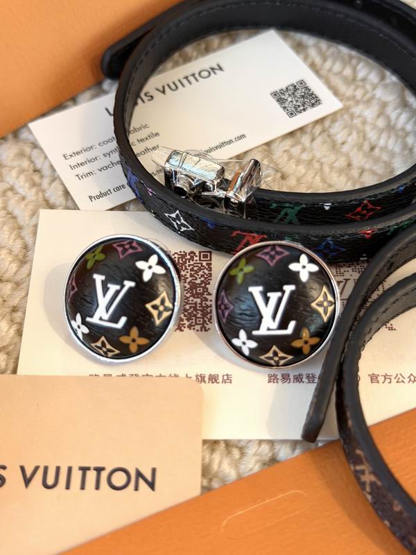 LV Earring 03yxs75 (6)