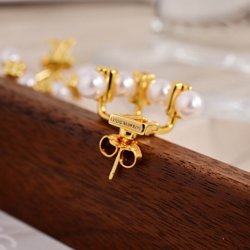 LV Earring 03yxs93 (6)