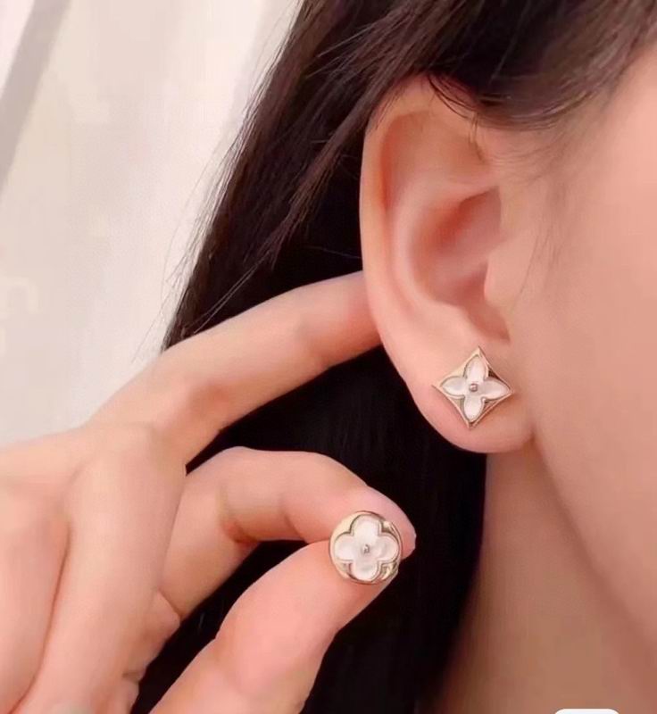 LV Earring 03yxs97 (3)