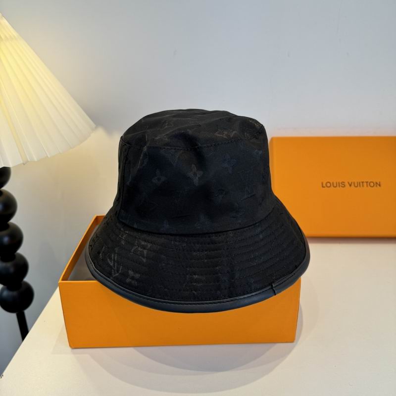 LV Hat dx (1071)