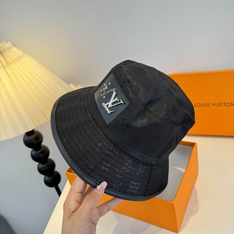 LV Hat dx (1072)