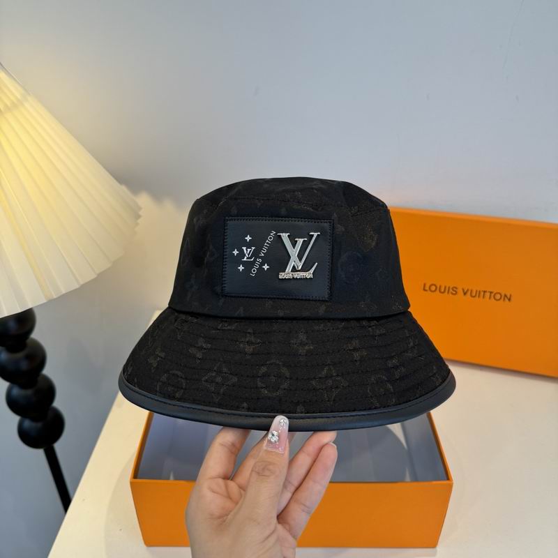 LV Hat dx (1073)