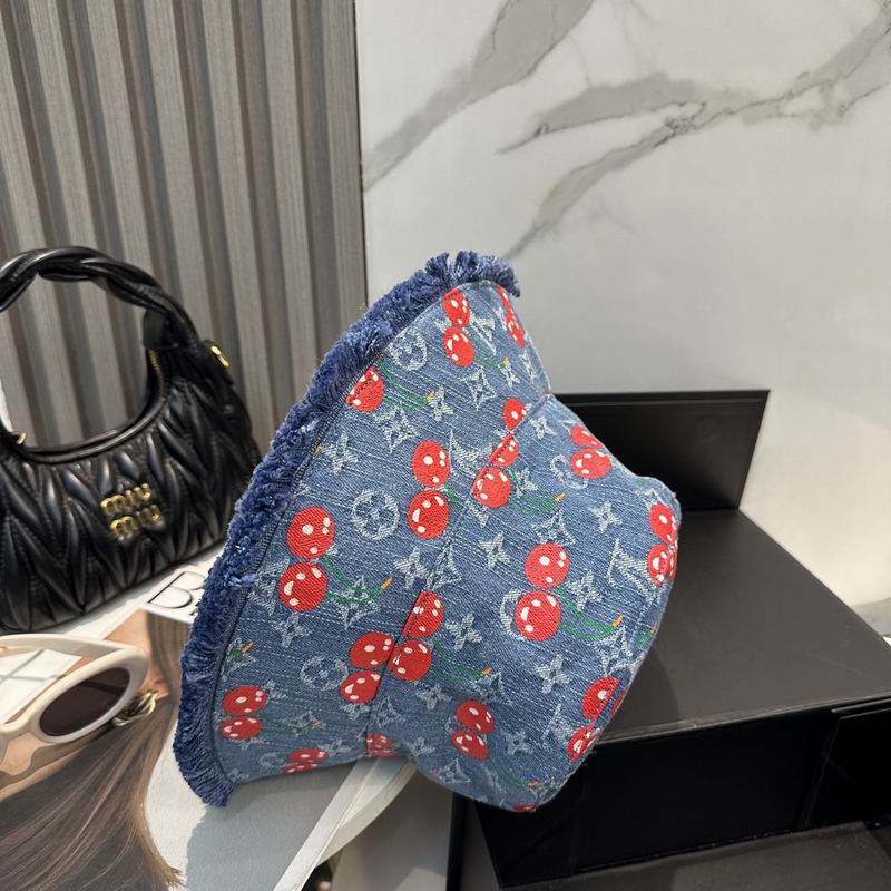 LV Hat dx (1110)