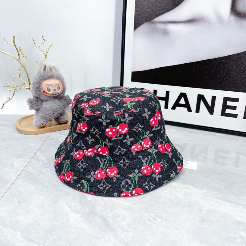 LV Hat dx (1675)