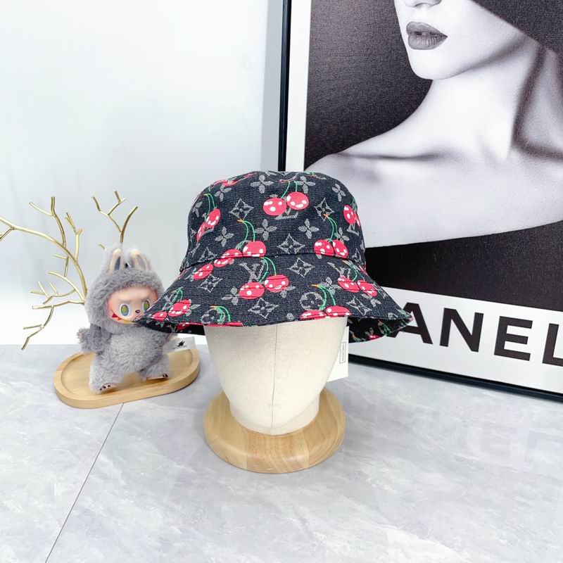 LV Hat dx (1678)