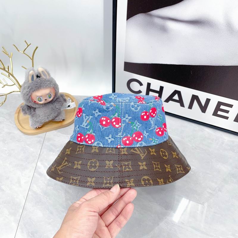 LV Hat dx (1693)