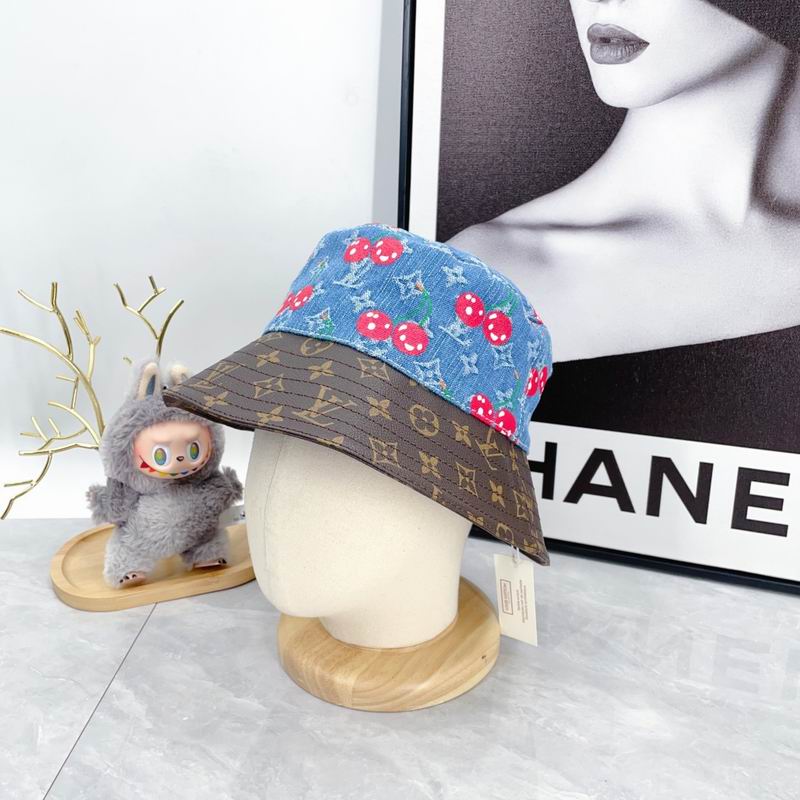 LV Hat dx (1695)