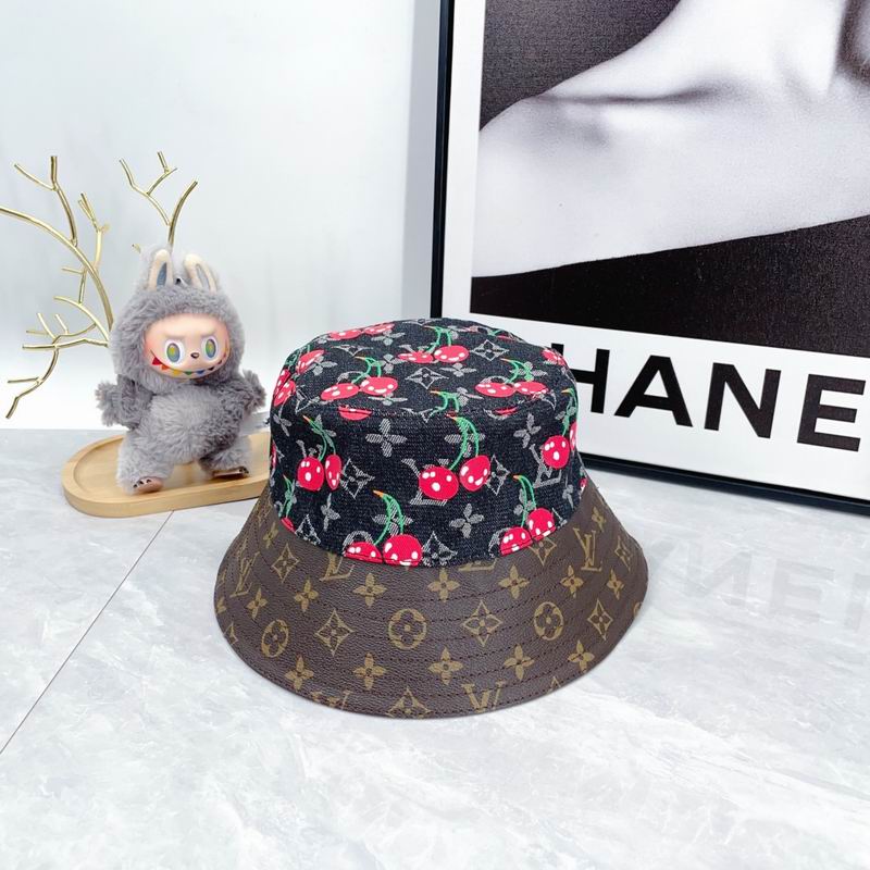 LV Hat dx (1703)