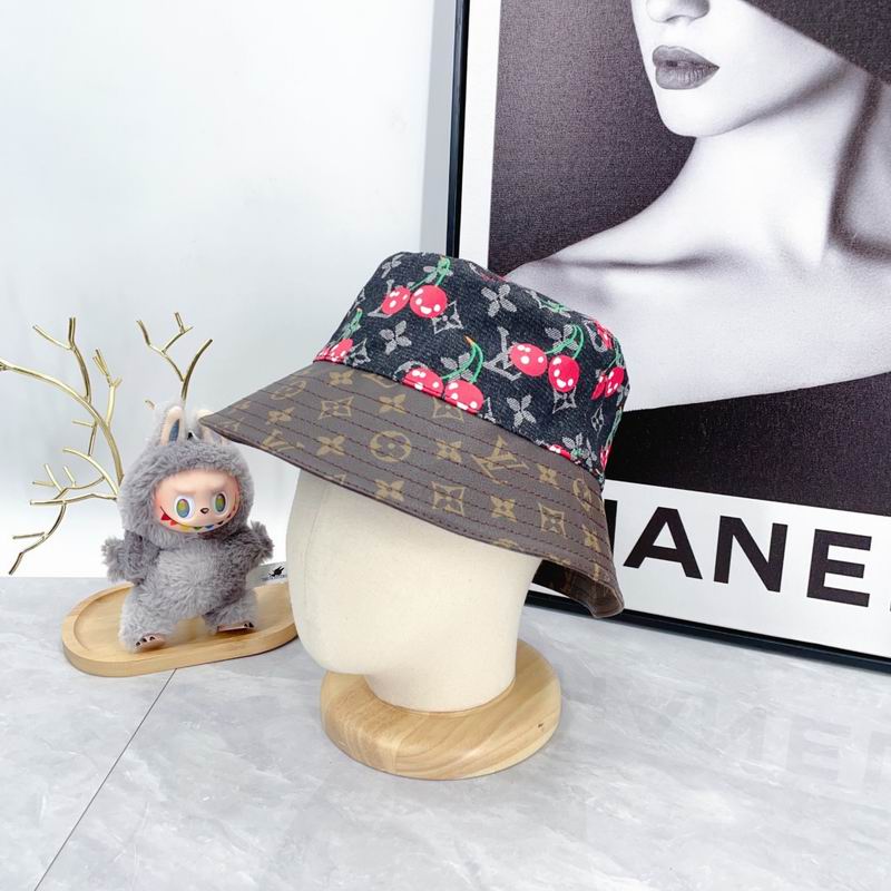 LV Hat dx (1705)