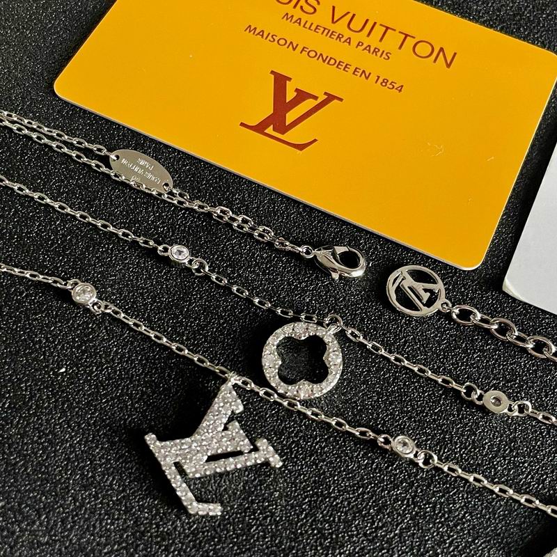 LV Necklace 03yxs168 (10)