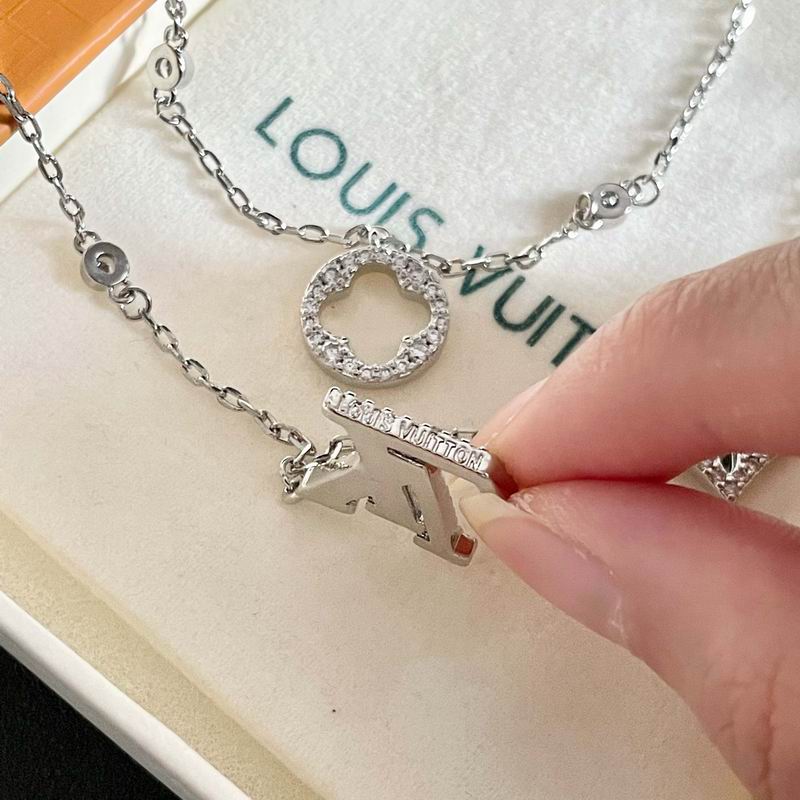LV Necklace 03yxs168 (11)