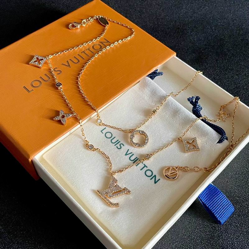 LV Necklace 03yxs168 (6)