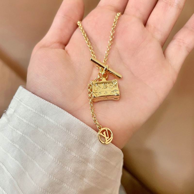 LV Necklace 03yxs172 (1)