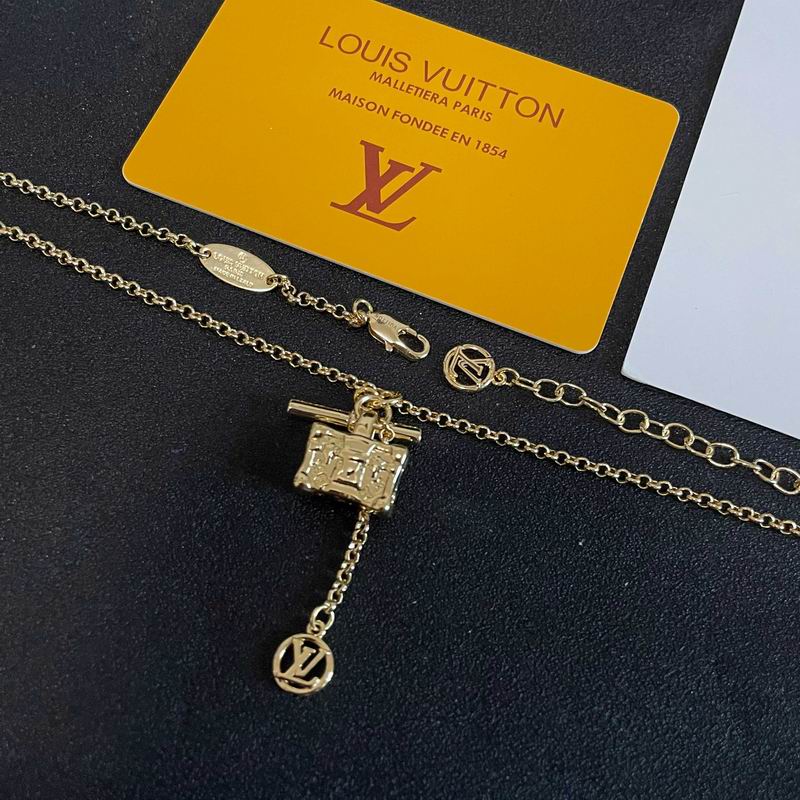 LV Necklace 03yxs172 (4)