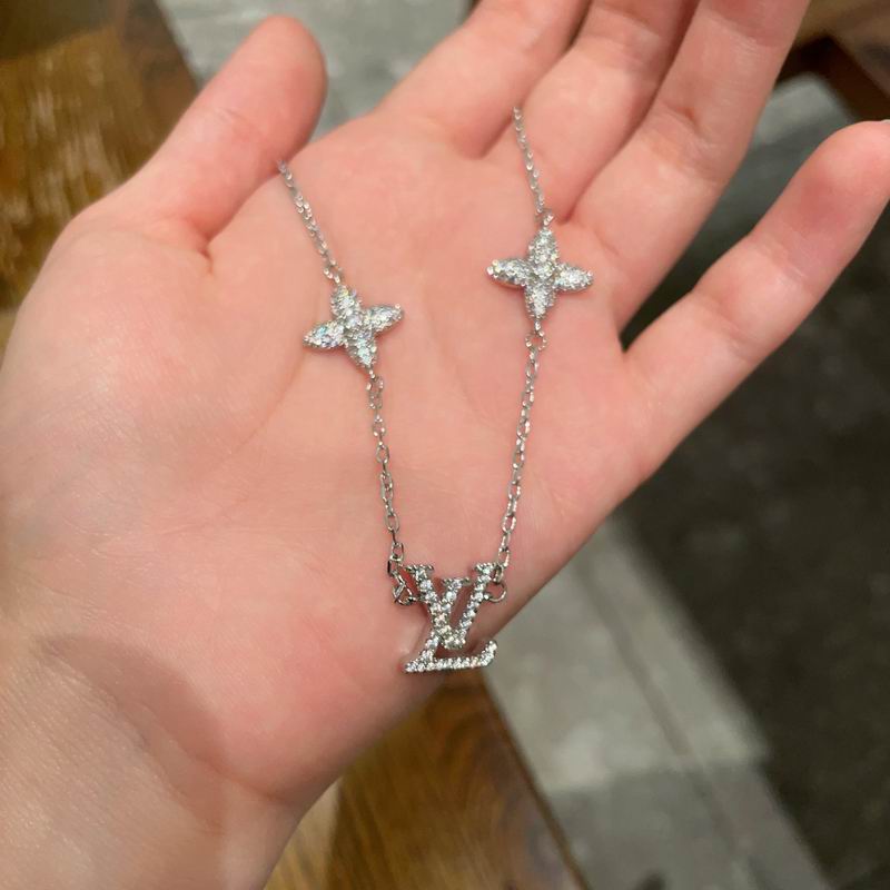 LV Necklace 03yxs175 (1)