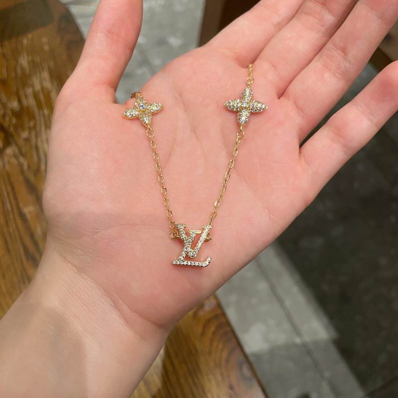 LV Necklace 03yxs175 (7)