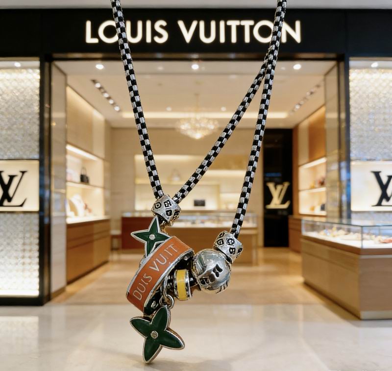 LV Necklace 03yxs180 (2)