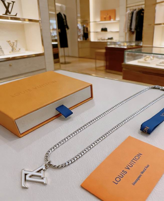 LV Necklace 03yxs182 (6)