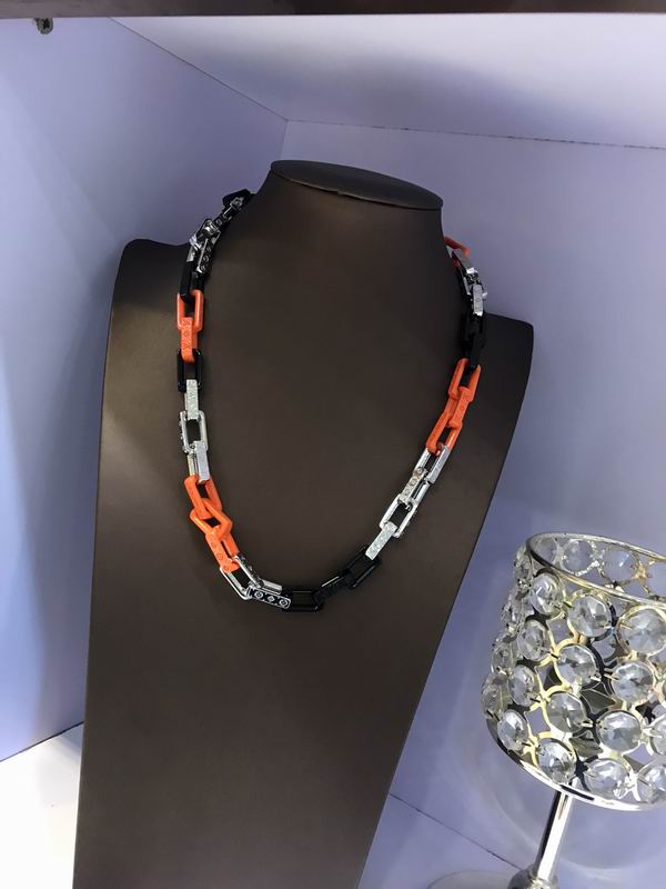 LV Necklace 03yxs185 (9)