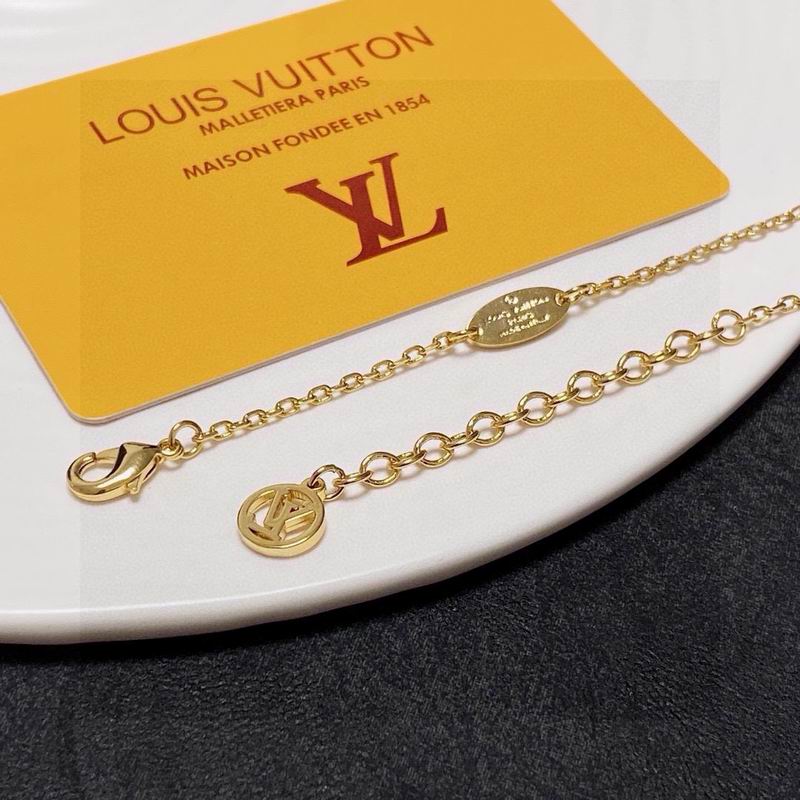 LV Necklace 03yxs197 (3)