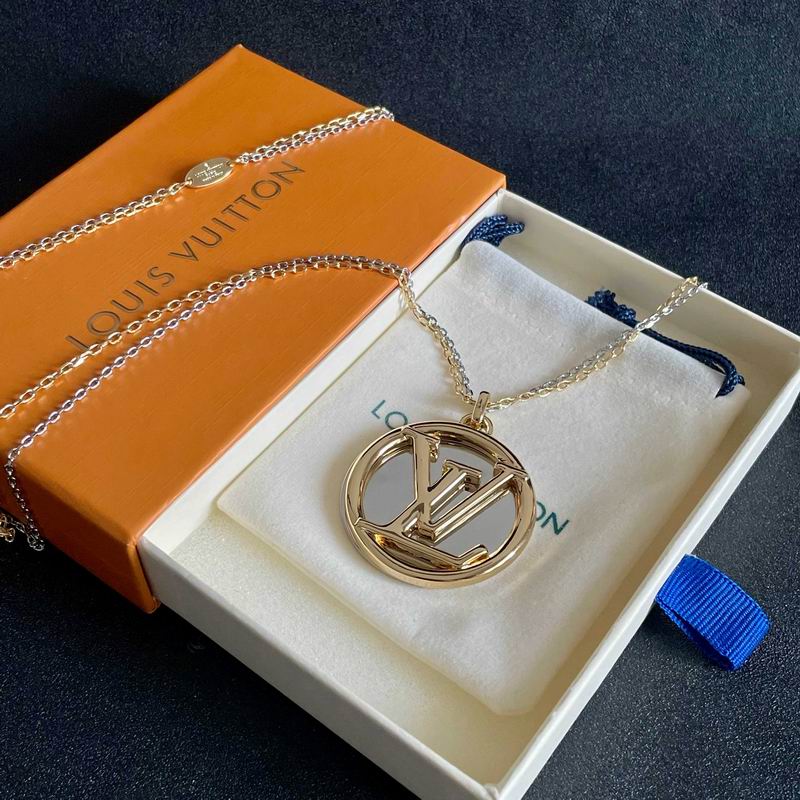 LV Necklace 03yxs210 (5)