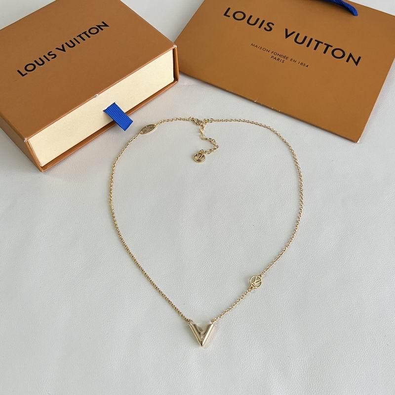 LV Necklace 03yxs214 (11)