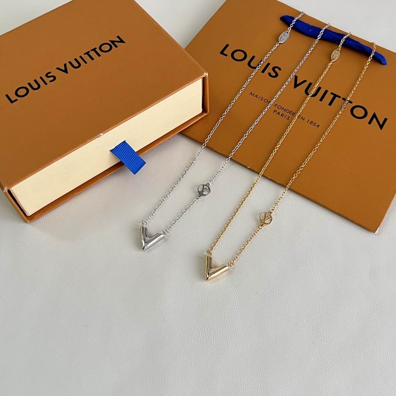 LV Necklace 03yxs214 (3)