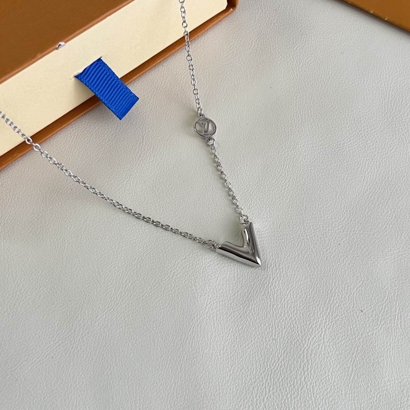 LV Necklace 03yxs214 (5)