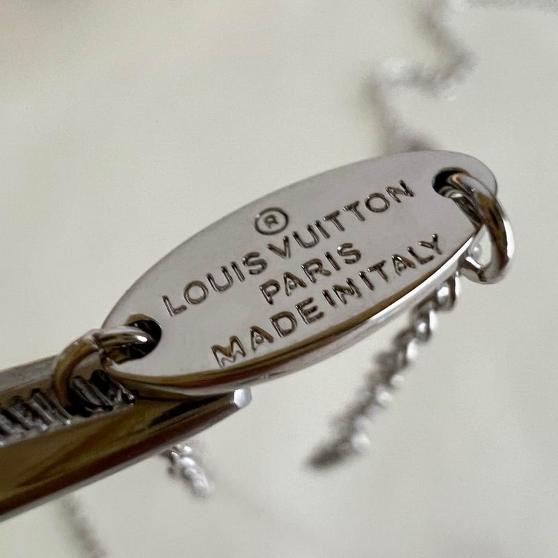 LV Necklace 03yxs214 (6)