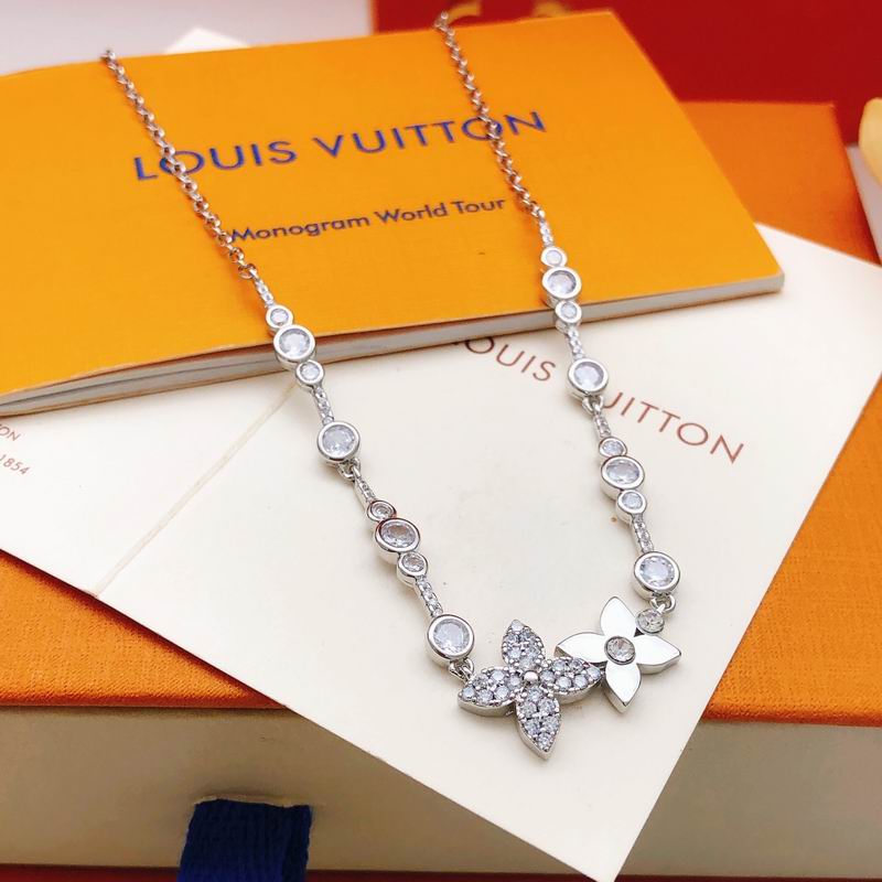 LV Necklace 03yxs220 (8)