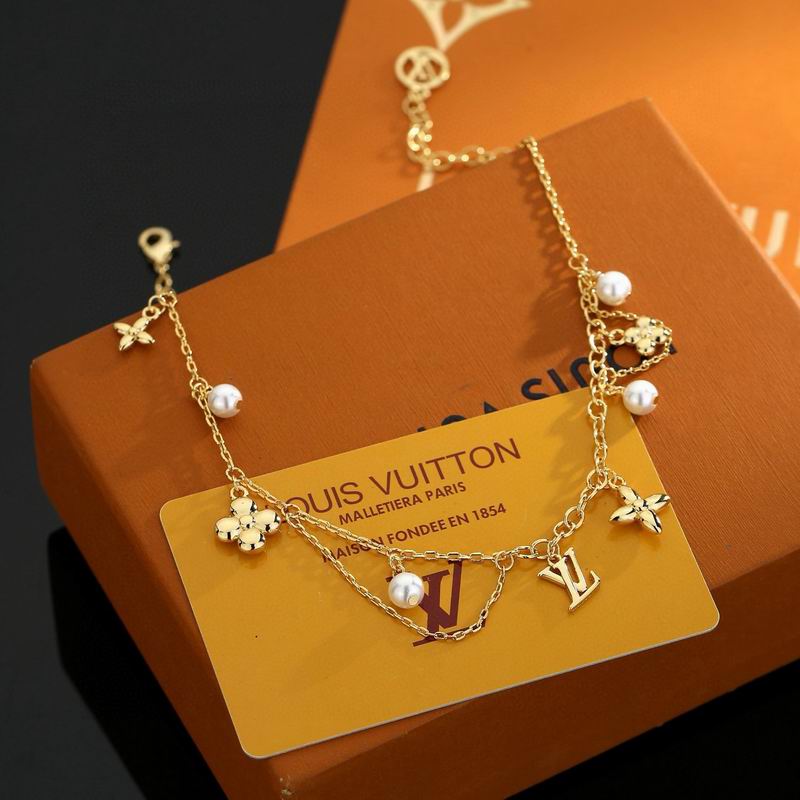 LV Necklace 03yxs225 (4)